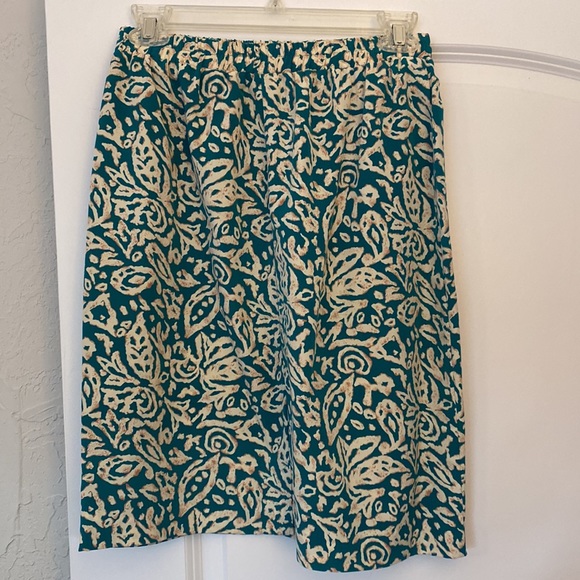 Vintage skirt and jacket- like new condition - Picture 5 of 6